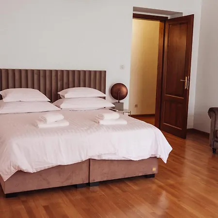 Nono Ban West Coast *